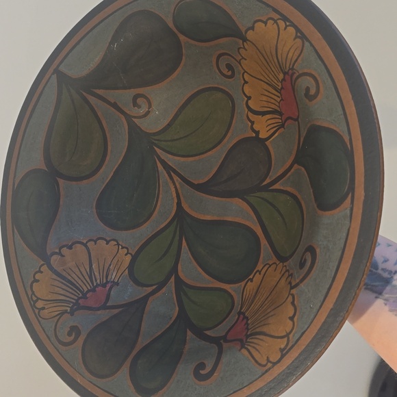 Vintage Handcrafted Floral Decorative Plate - Picture 5 of 5